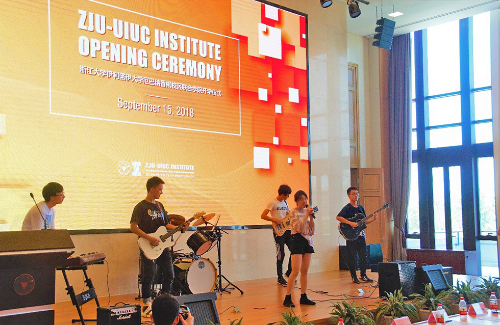 学生演唱21 GUNS.jpg